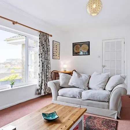 Peaceful In With Stunning Views Looe